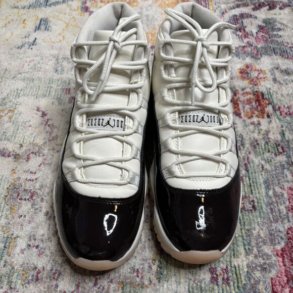 Nike Air Jordan 11 Neapolitan - Picture 7 of 11